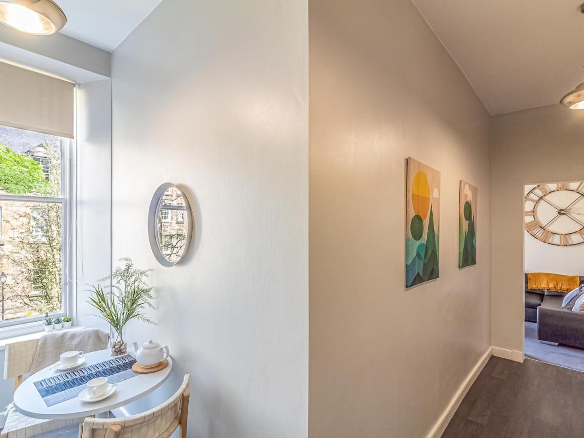 Pass The Keys Spacious And Homely Flat On The Royal Mile Edimburgo Exterior foto